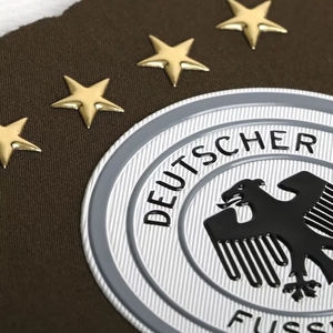 Le transfert de chaleur TPU haute fréquence 3D personnalisé marque des insignes de logo en relief pressage à chaud estampage à chaud conception personnalisée OEM ODM - Product Image 1