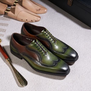 Chaussures habillées pour hommes XuanWu A655, style anglais, à enfiler, en cuir véritable, avec motif floral sur la pointe, légères et respirantes - Product Image 2