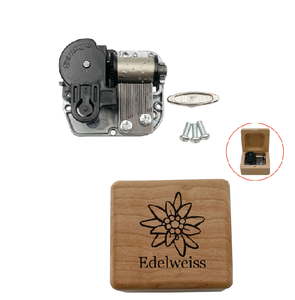 Meccanismo Musicale Rotante a Carica Manuale Edelweiss Melody Sankyo Silver con 18 Note per Carillon Fai-da-Te (Centinaia di Canzoni tra Cui Scegliere) - Product Image 1