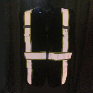 เสื้อกั๊กทำงานแบบสองสี รุ่น Class 2 สีดำ สำหรับ<span class=keywords><strong>งาน</strong></span>สำรวจ ผลิตจากโพลีเอสเตอร์ตาข่าย สะท้อนแสงได้ดี มีกระเป๋าหน้า 4 ช่อง - Product Image 2