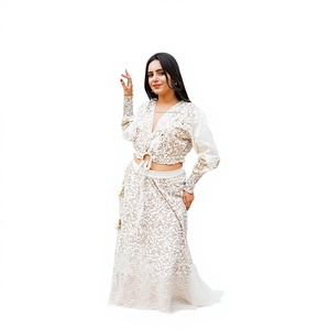Robe midi bohème en dentelle blanche avec broderie florale, robe d'été lavable 100% coton, coupe trapèze, tenue de plage féminine, robe de villégiature - Product Image 1