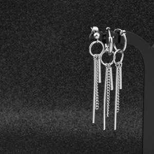 Boucles d'oreilles pendantes à pompons en acier inoxydable, design minimaliste et original, unisexe, vente en gros de bijoux, collection 2026 de haute qualité et très demandée - Product Image 5