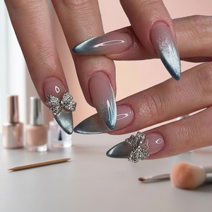 Venta al por Mayor de 10 Uñas Postizas Francesas Hechas a Mano, de Lujo, Reutilizables, con Diseño Personalizado, Muestras Gratis y Empaque con Etiqueta Privada - Product Image 3