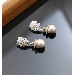 ต่างหูทรงหยดน้ำประดับมุกทรงหยดน้ำชุบเงิน ดีไซน์เรขาคณิต แฟชั่นหรูหราสำหรับผู้หญิง สินค้ามาใหม่ - Product Image 5