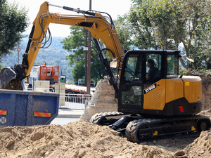 Excavadora de Orugas SY80U Nueva, Equipo de Excavación de Primera Marca a Precio Económico, Modelo 2025 en Stock - Product Image 2