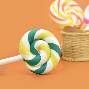 Adornos de resina planos con forma de piruleta de arcoíris esmerilado suave para manualidades DIY y decoración de álbumes de recortes - Product Image 5