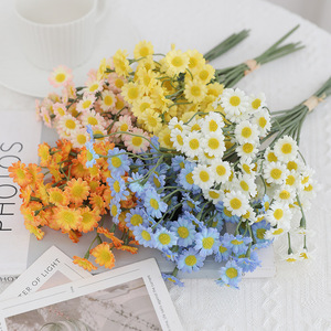 Fleurs artificielles Daisy, blanches et bleues, en plastique et soie, style nordique, décoration intérieure, accessoires de mariage, haute simulation - Product Image 3