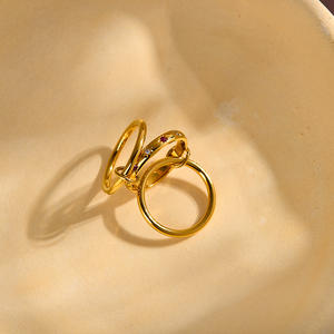 Anillo de banda estrecha de acero inoxidable chapado en oro de 18 quilates, impermeable, con circonita de estrella, regalo para mujer, joyería de moda para fiestas y cócteles - Product Image 5