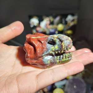 Piedra de Jaspe Natural con Forma de Cráneo de Dinosaurio Tallado en Cristal, para Sanación con Reiki, Equilibrio de Chakras, Decoración del Hogar y Regalo - Product Image 1