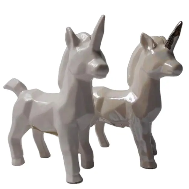 Patung Keramik Warna-warni Unicorn Yang Dilukis dengan Tangan-Set 2 Figur Hewan Porselen