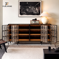Buffet moderne italien minimaliste en acier inoxydable avec porte vitrée, meuble de rangement de luxe pour salon, personnalisable OEM