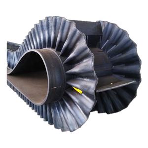 Yatay, eğimli veya dikey taşıma için yan duvar ve çapraz Cleat 500mm kauçuk konveyör kemerleri - Product Image 1