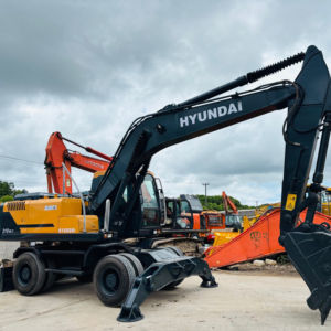 EN OFERTA: Excavadora Hidráulica HYUNDAI 210W-7 en Excelentes Condiciones, Potente Motor Diésel, Bomba Hidráulica, Modelo 2018, Sin Remolque - Product Image 1