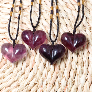 Pendentif en forme de cœur de pêche en fluorite de style bohème poli en gros, pierre de cristal de guérison naturelle pour la décoration de la maison et les cadeaux - Product Image 1