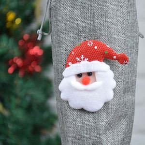 Vente en gros de housses de bouteilles de vin personnalisées pour le Nouvel An et Noël, décorations pour fêtes à domicile, fournies par Decoration Supplies - Product Image 5