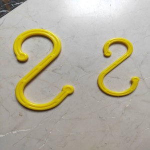 <b>S</b> Shape Plastic Cable <b>Hooks</b> For Earphone Electric Wire Hanging Management Accessory - Product Image 1