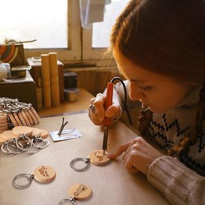 Vòng tròn gỗ được làm từ hàng thủ công tự nhiên DIY đồ trang trí Giáng sinh khắc <span class=keywords><strong>laser</strong></span> trang trí đám cưới bằng gỗ Keychain - Product Image 6