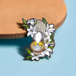 Diseño libre Latte Art Logo café flores esmalte pines esmalte suave Aleación de Zinc hierro Metal artesanía pines <span class=keywords><strong>encanto</strong></span> pinos para la venta - Product Image 1