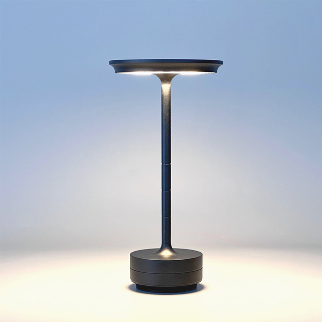 Creative Design 52000mAh Portable Solar Battery Table Lamp Hotel IP54 Outdoor Garden Courtyard Solar Table Light