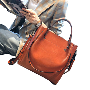 2025 bandoulière femme sac fourre-tout grande capacité sac à main en cuir avec fermeture à glissière simple bandoulière à la mode seau Style - Product Image 6