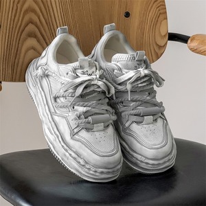 รองเท้าเพิ่มความสูงแบบซ่อน 7 เซนติเมตร รองเท้าสีซีดแบบวินเทจ รองเท้าลำลองพื้นหนาสำหรับผู้ชาย รองเท้าคู่รักแฟชั่น - Product Image 2