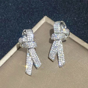 Orecchini Pendenti a Fiocco per Donne, Scintillanti Orecchini a Forma di Papillon, Gioielli di Moda per Uso Quotidiano e Feste - Product Image 1