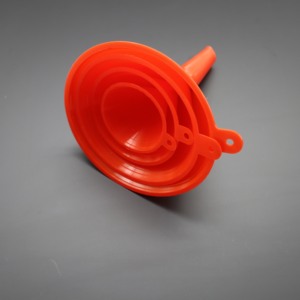 Corong plastik Food Grade yang tahan lama & tidak beracun berwarna biru & merah dengan 4 ukuran berbeda untuk garasi dan laboratorium dapur - Product Image 5