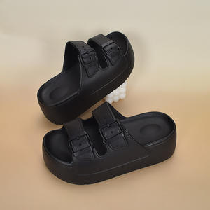 รองเท้าแตะชายหาด EVA สำหรับผู้หญิง พื้นหนา กันลื่น สวมใส่ได้ในฤดูร้อน สีเบจ รุ่นใหม่ปี 2025 รองเท้าลุยน้ำ - Product Image 5