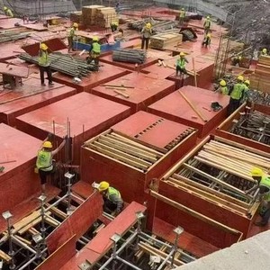 Contrachapado laminado de pino para encofrados de construcción, venta al por mayor de fábrica de Guangzhou <span class=keywords><strong>Central</strong></span> South Shenjian, no deformable ni agrietable - Product Image 4