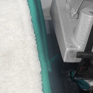 MC 2502 Heavy <b>Material</b> Flat Bed Carpet Overedging <b>Sewing</b> Machine - Product Image 4