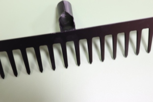 <span class=keywords><strong>Râteau</strong></span> <span class=keywords><strong>à</strong></span> <span class=keywords><strong>foin</strong></span> NEWMAN rouge <span class=keywords><strong>en</strong></span> acier inoxydable avec manche <span class=keywords><strong>en</strong></span> <span class=keywords><strong>bois</strong></span>, 14 dents, longueur des dents de 5 cm, garantie de 3 ans, meilleur prix - Product Image 6