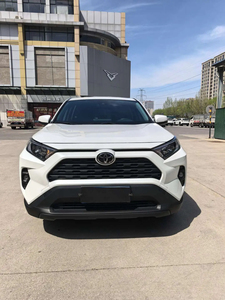 SUV Toyota RAV4 2.0L CVT 2WD essence d'occasion 2023 avec sièges en cuir, conduite à gauche, modèle 2023, traction avant, Urban E - Product Image 1