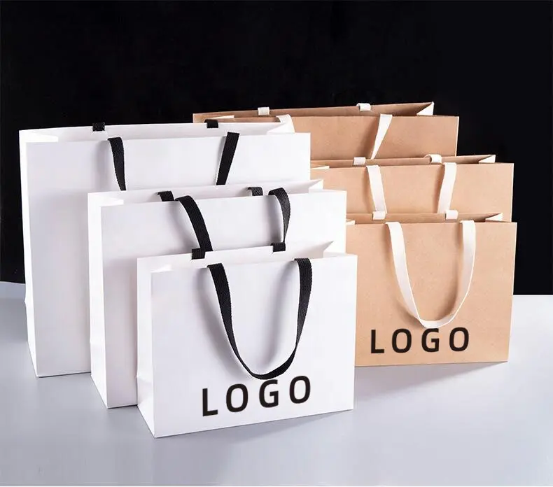 Изготовленный на заказ Золотой Логотип матовый черный ремесленный мешок для покупок большой роскошный белый упаковочный бумажный пакет для одежды