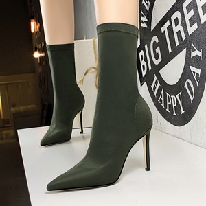 Bottes et bottines pour femme en matière extensible, talon fin, pour club de nuit, collection 2025 - Product Image 2