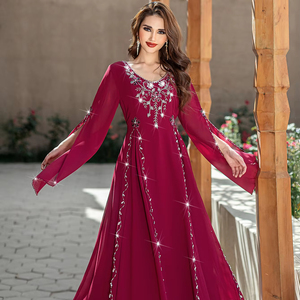 Vestido de Verano con Cuentas Hechas a Mano para Mujer, Estilo Socialité, Color Vino Tinto, Túnica Árabe, Medio Oriente, Dubái - Product Image 1