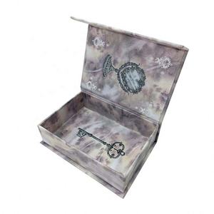 โรงงานผลิตไพ่ทาโรต์พิมพ์ลายตามสั่ง คุณภาพสูง ราคาโรงงาน วัสดุกระดาษ พร้อมถุงผ้าไหมและกล่องแม่เหล็ก - Product Image 3