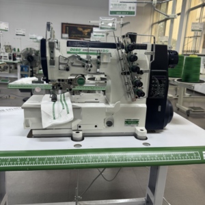 Machine à coudre interlock à cylindre plat de qualité supérieure, série DS588, triple aiguille, pour machines textiles - Product Image 4