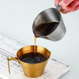 Taza Medidora de Café de Acero Inoxidable 304 Estilo Italiano, de Pared Simple, con Asa, Boquilla de Precisión y Escala Graduada para Cafetería o Bar - Product Image 1
