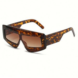 Nouvelles Lunettes de Soleil Y2K à Rivets en Forme de Bouclier, Modèle Unique et Surdimensionné pour Femmes, Tendance 2023 - Product Image 6