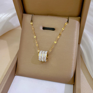 Collana con Ciondolo in Acciaio Inossidabile Placcato <span class=keywords><strong>Oro</strong></span> 18K Antiossidante con Cristalli di Zirconio per Donna - Product Image 3