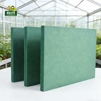 Panneau MDF imperméable vert 9mm 12mm 15mm 18mm résistant à l'humidité pour la fabrication de meubles de cuisine, de salle de bain et l'usage intérieur
