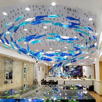 Lustre d'aquarium en forme de banc de poissons rectangulaire personnalisé, art lumineux créatif pour le bureau et le hall d'hôtel, luminaires suspendus en verre