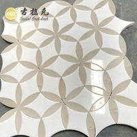 Mosaïque de marbre blanc et beige à motifs floraux pour la décoration intérieure des murs et sols de la salle de bain, de la chambre, de l'hôtel, de la villa