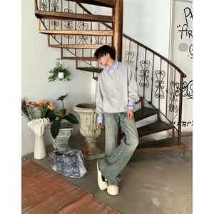 Camisa de lana gris floral de doble capa estilo americano para hombre, de manga larga, cuello vuelto, peso pesado, ideal para invierno. - Product Image 2