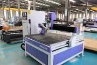 Routeur CNC 1212 ATC avec boîte de vitesses, broche 1,5 kW, table 1200x1200 mm pour la découpe et la gravure du bois massif, du MDF, du plastique et de l'aluminium
