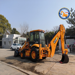 Retroexcavadora JCB 3CX Original y Nueva, 8500 kg, Profundidad Máxima de Excavación 4100 mm, con Cucharón 4 en 1 y Cucharón con Brazo Telescópico - Product Image 4