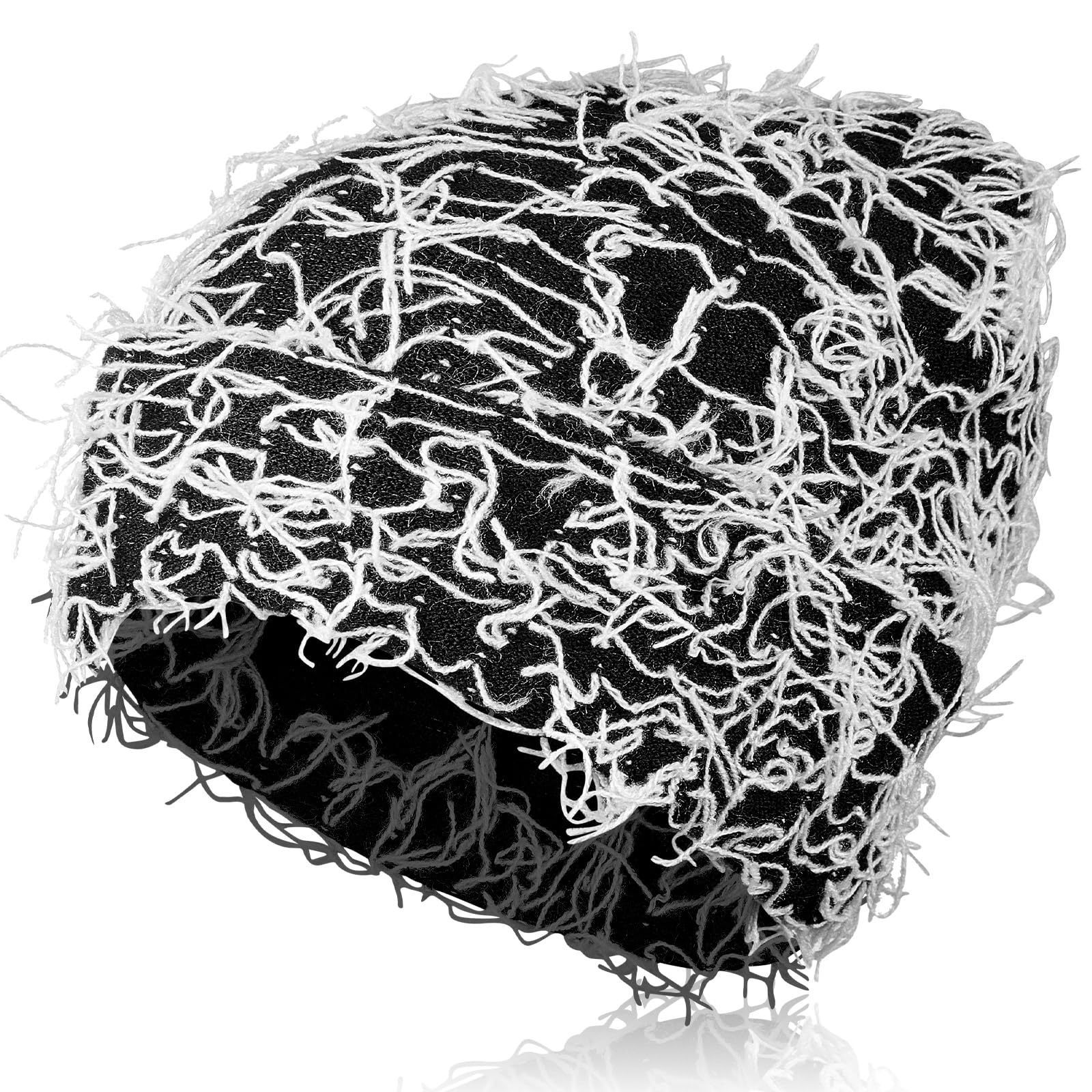Fond noir et barbe blanche