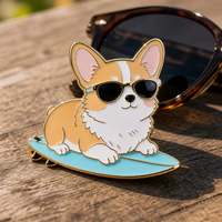 Épinglette en émail personnalisée pour chien, motif chiot stylé avec lunettes de soleil, impression UV, couleur personnalisée, badge métallique pour sacs à dos et chapeaux, cadeau pour les amoureux des animaux