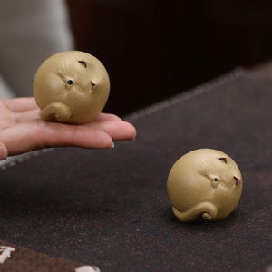 Figura de Gato de la Suerte de Zisha Yixing, Adorno de Té con Cabeza Redonda y Diseño de Gato Lindo - Product Image 1