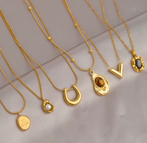 Wholesale Women's Niche Design Stainless Steel Pendant <strong>Necklace</strong> 18K <strong>Gold</strong> Plated Trendy Style Collarbone Chain <strong>Necklace</strong> Jewelry - Product Image 1